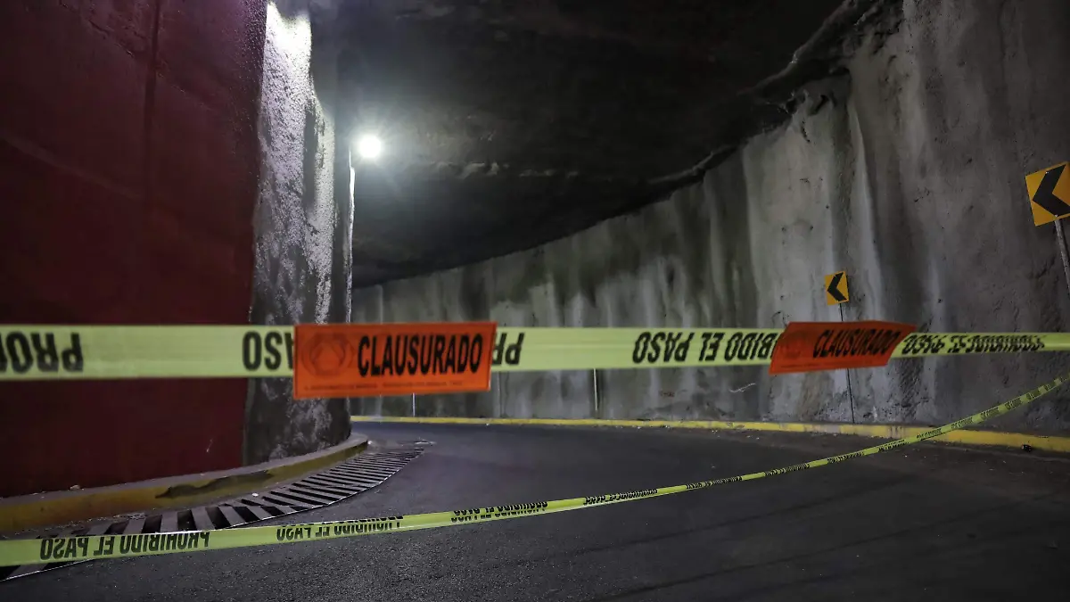 Túnel clausurado en distribuidor vial Salida a Salamanca 4